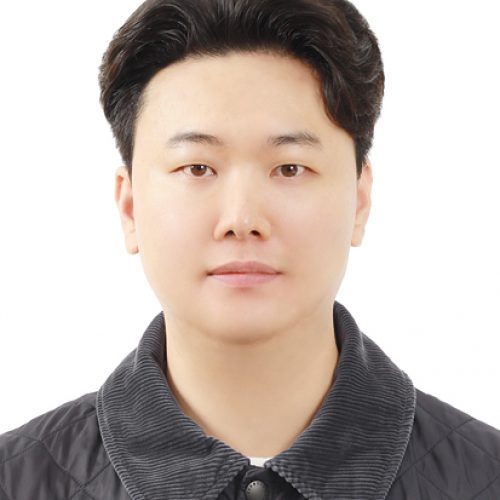 Kanghyuk Lee
